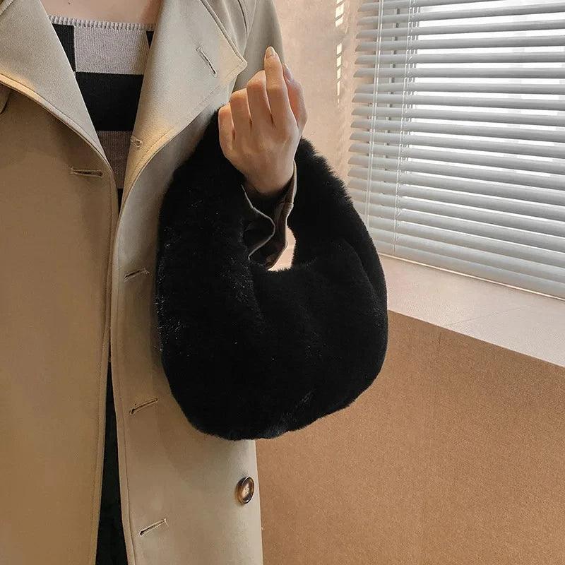 Luxurious Fur Half-Moon Bag – Soft & Chic for Every Occasion!