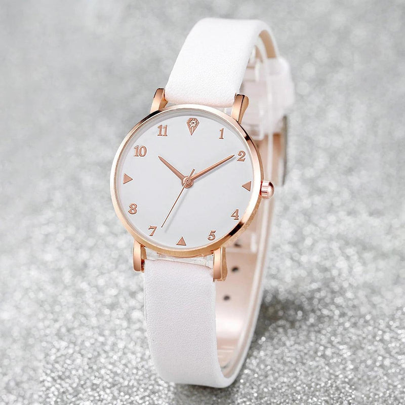 6PCS Women's Fashion Watch Set: Leather Band Quartz Watches with Double Heart Jewelry (Without Box)